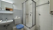 Badezimmer Profitables Investment: Komfortable Wohnung mit Tiefgaragenstellplatz in Bad Herrenalb