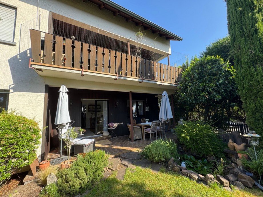 Seitenansicht/Terasse Mehrfamilienhaus Ettlingen
