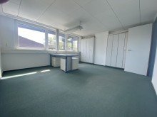 B�roraum 3 Hier k�nnten Sie arbeiten! Lichtdurchflutete B�rofl�che zentral 
am Waldbronner Rathausmarkt gelegen