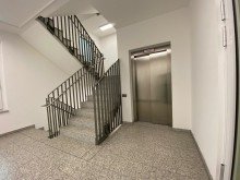 Treppenhaus PROVISIONSFREI - Hochwertige Gewerbefl�che in Ettlingen!