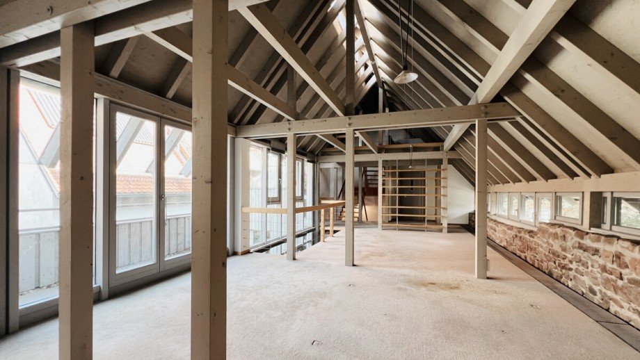 Haus 2, Wohnzimmer/Galerie Mehrfamilienhaus Ettlingen