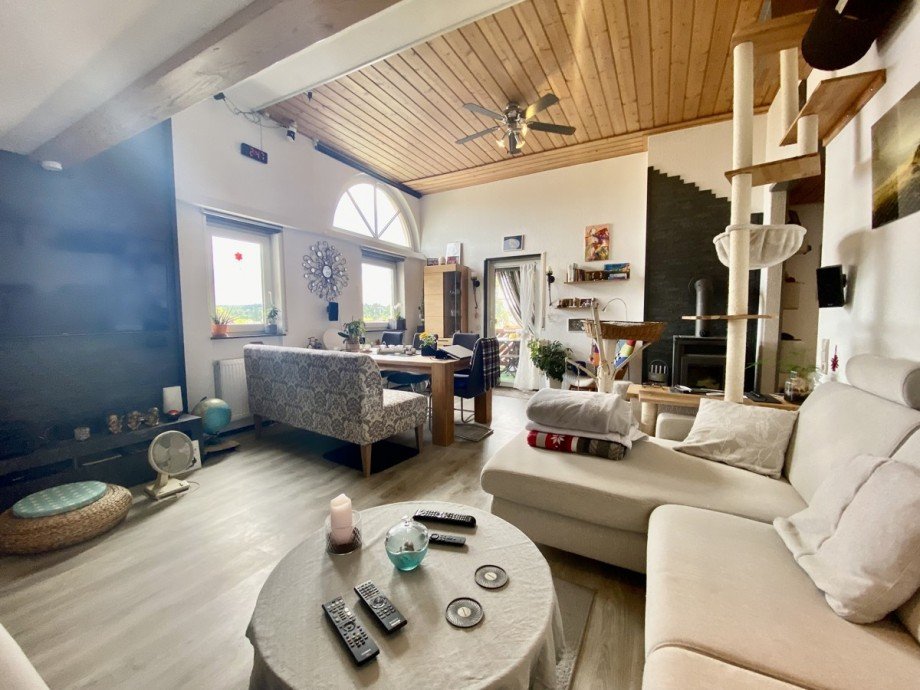 Wohnzimmer 2 Dachgeschosswohnung Waldbronn