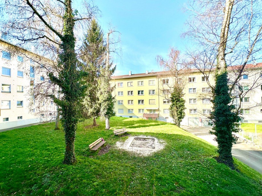 Innenhof mit Spielplatz Etagenwohnung Pforzheim / Br�tzingen