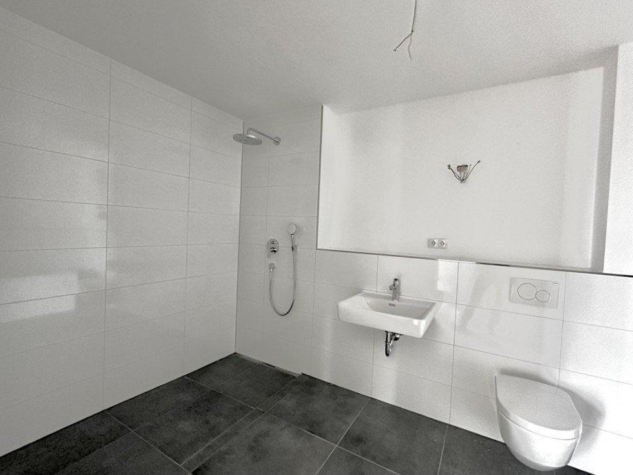 Badezimmer Bild 2 Dachgeschosswohnung Kieselbronn