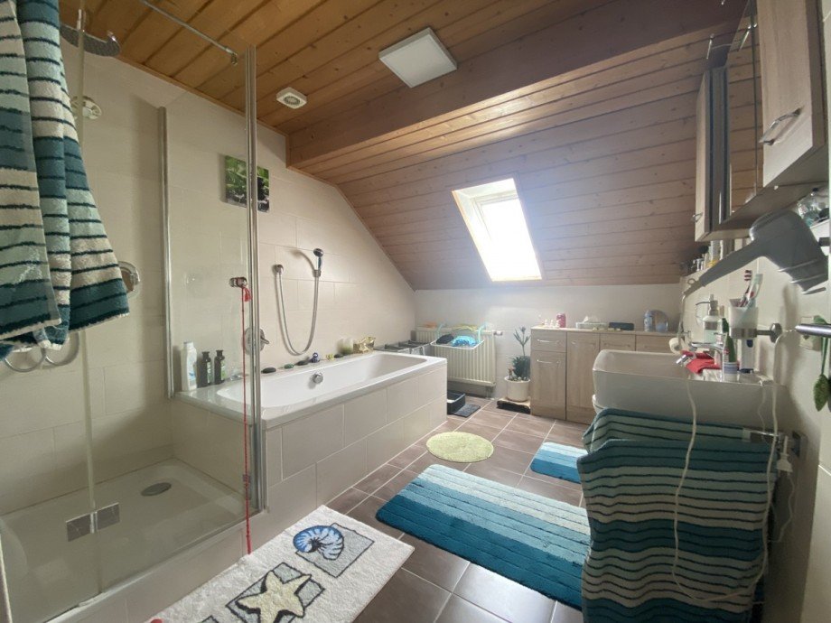 Badezimmer Dachgeschosswohnung Waldbronn