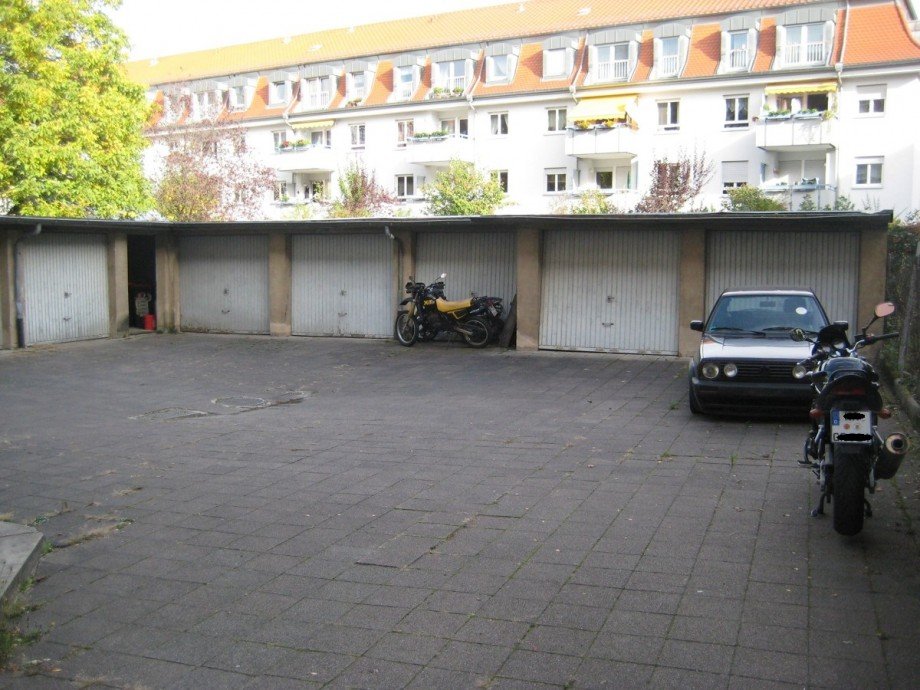 Garagenhof Mehrfamilienhaus Karlsruhe