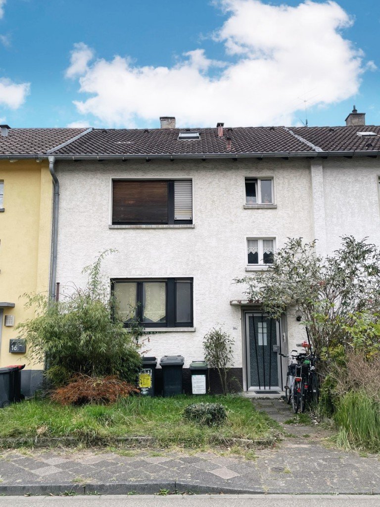 Au�enansicht Karlsruhe / Weiherfeld-Dammerstock Reihenhaus Reihenhaus mit Charme und Gestaltungsfreiraum.