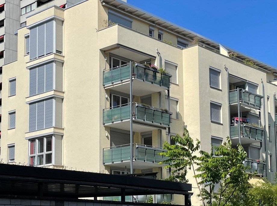 Seitenansicht Etagenwohnung Karlsruhe