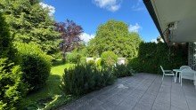 EG-Terrasse Wohlf�hlatmosph�re im 2-Familienhaus mit gro�em Grundst�ck.