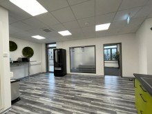 K�che PROVISIONSFREI - Hochwertige Gewerbefl�che in Ettlingen!