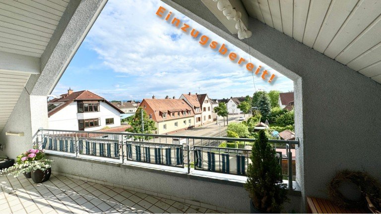 Loggia Rheinstetten / Forchheim Dachgeschosswohnung Einzugsbereit! - Traumhafte 3-Zimmerwohnung inRheinstetten mit �berdachtem Balkon und Stellplatz