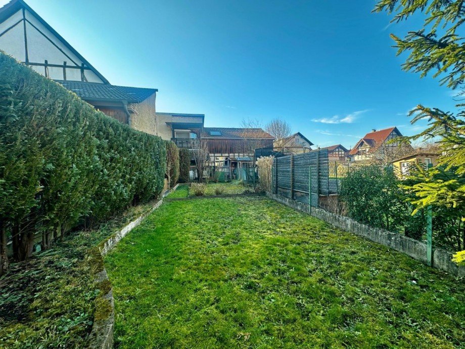 Garten Doppelhaush�lfte Karlsbad