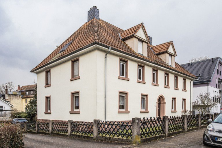 Titelbild Ettlingen Erdgeschosswohnung Renovierungsbed�rftige 3-Zimmer-Wohnung in Ettlingen