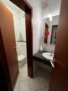 WC Einzelst�ck in TOP-Lage am Ettlinger Marktplatz