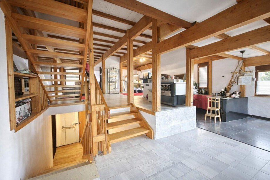 Aufgang in den Wohn- und Essbereich Doppelhaush�lfte Malsch-Waldprechtsweier