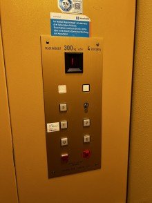Aufzug 1 Einzelst�ck in TOP-Lage am Ettlinger Marktplatz