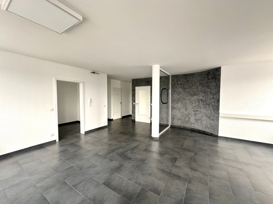 Empfangsbereich mit Zugang zur K�che B�rofl�che Ittersbach, Karlsbad