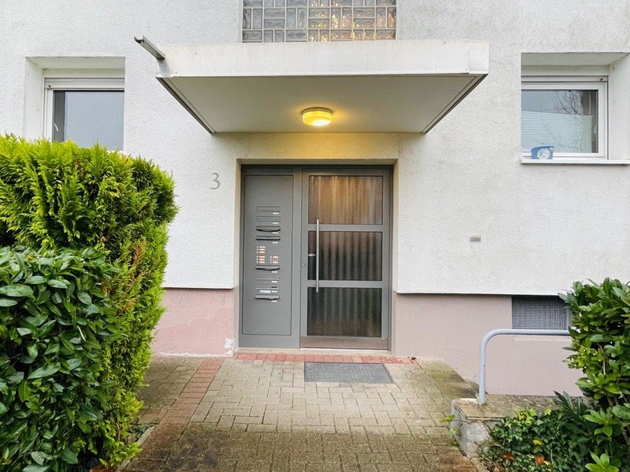 Hauseingang Etagenwohnung Ettlingen