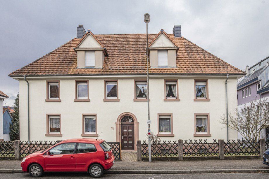 Vorderansicht Erdgeschosswohnung Ettlingen