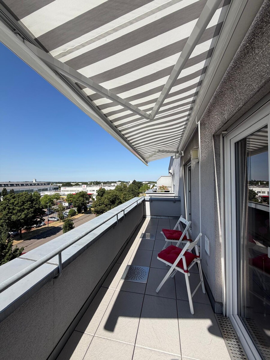 Balkon mit Weitblick im Obergeschoss Penthousewohnung Ettlingen