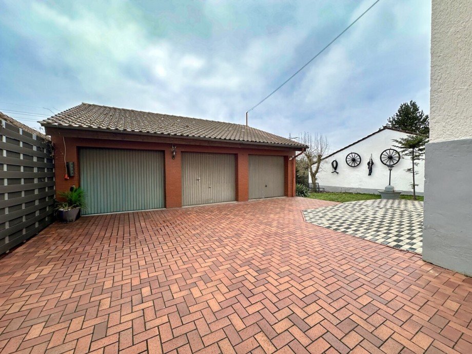 Garagen Mehrfamilienhaus M�hlacker