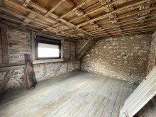 Zimmer 2.OG Heimwerkliebhaber aufgepasst! Historisches Einfamilienhaus in Karlsbad.