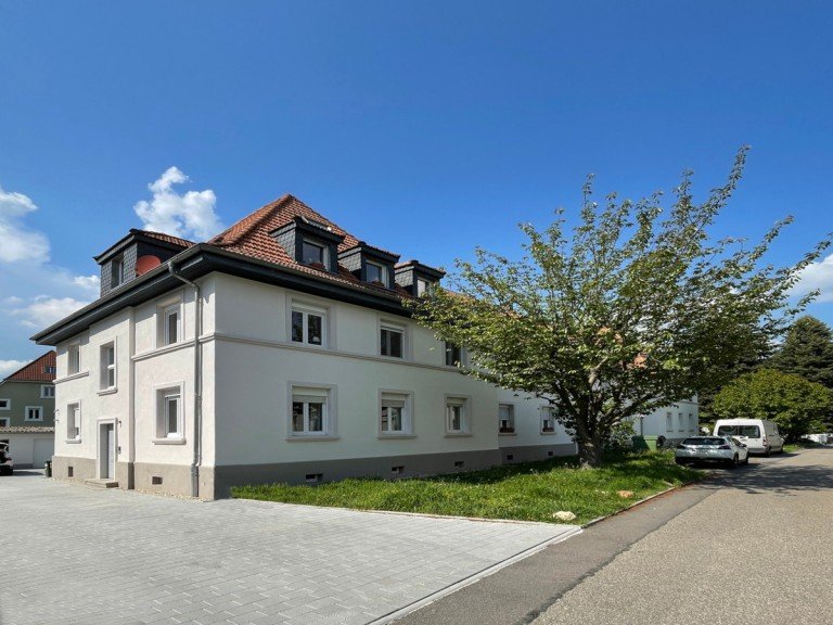 Frontseite Ettlingen Dachgeschosswohnung Zentrumsnahe 3 Zimmerwohnung mit Balkon