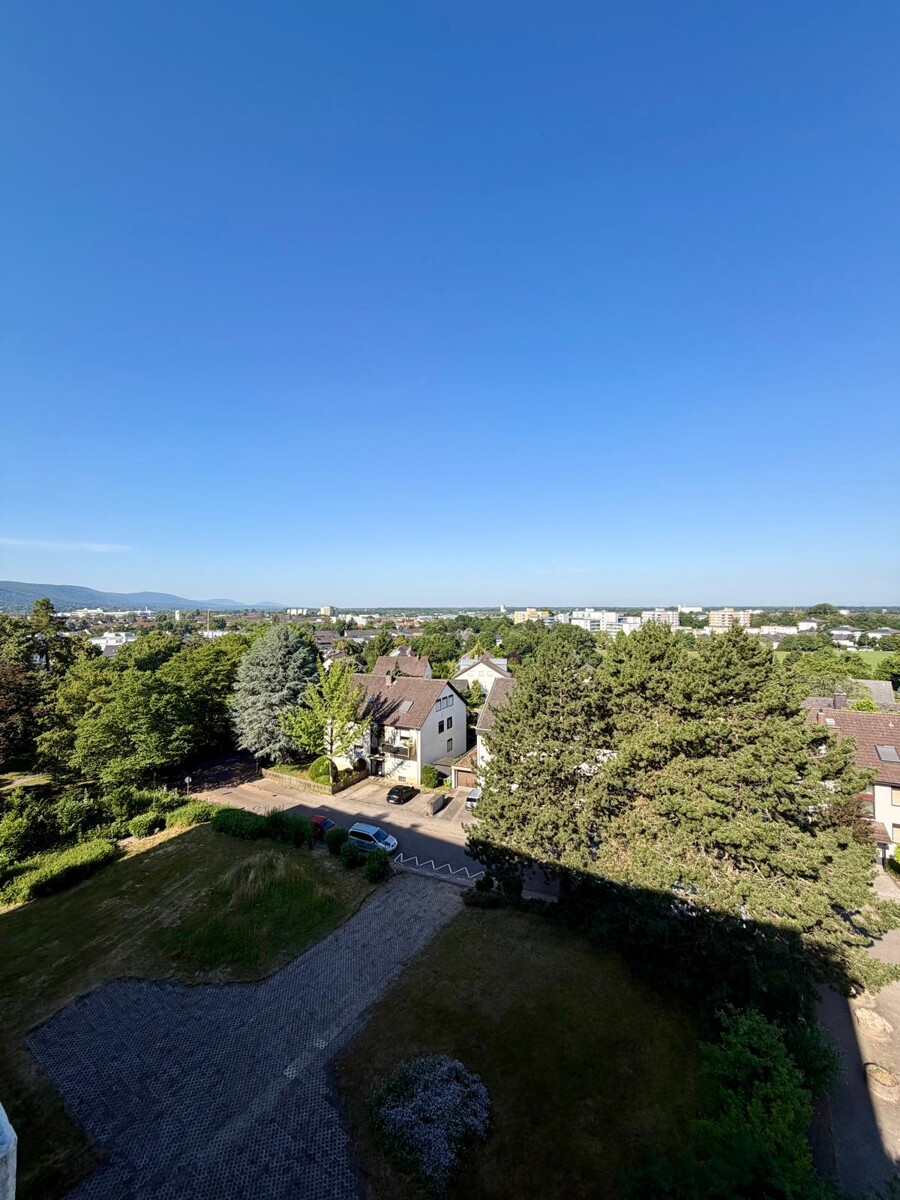 Blick aus dem Balkon Etagenwohnung Ettlingen