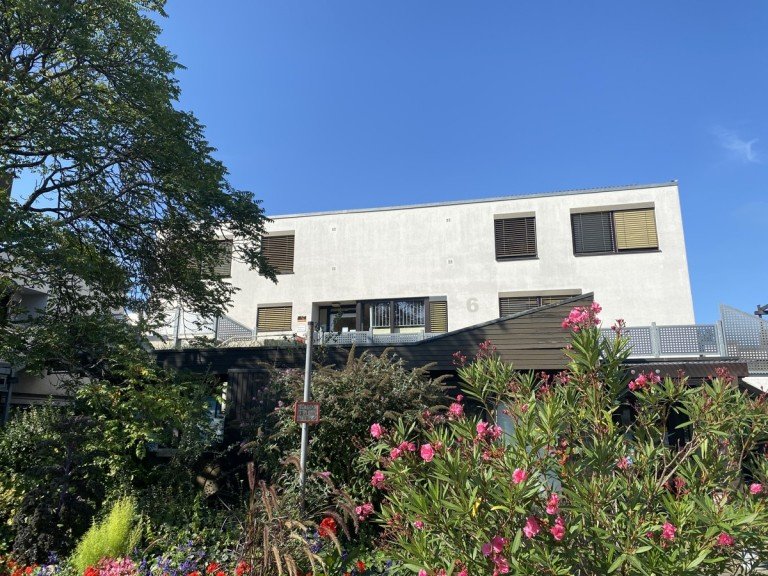 Hausansicht Waldbronn Etagenwohnung 1-Zi-Apartment mit Loggia in Waldbronn-Busenbach
