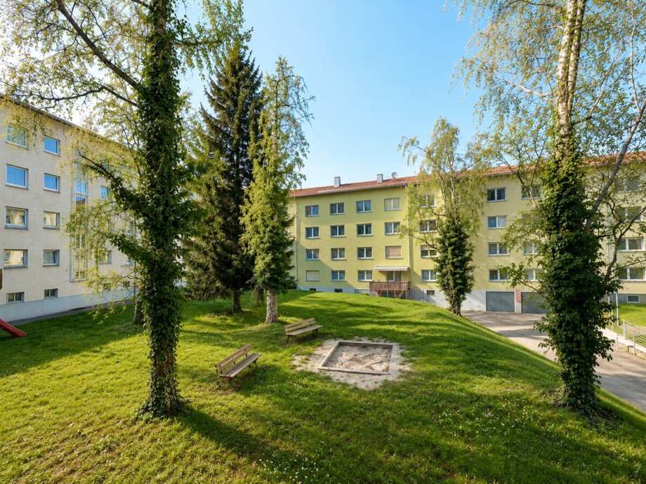 Innenhof mit Spielplatz Etagenwohnung Pforzheim / Br�tzingen