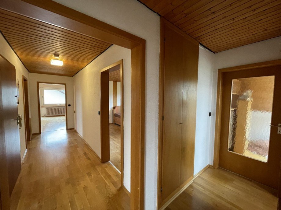 Flur DG Zweifamilienhaus Malsch-V�lkersbach