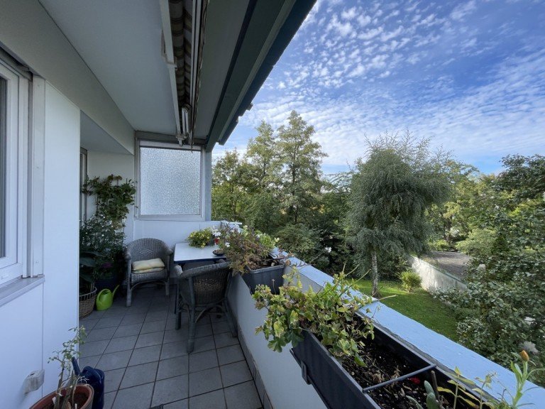 Balkon Ettlingen-Neuwiesenreben Etagenwohnung Sch�ne 4 Zimmerwohnung in ruhiger Lage !