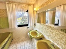 Badezimmer Perfekt geschnittener Winkelbungalow