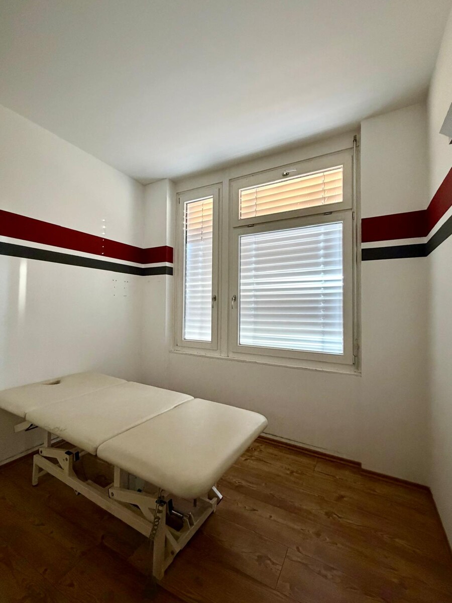 Zimmer 4 B�rofl�che Waldbronn