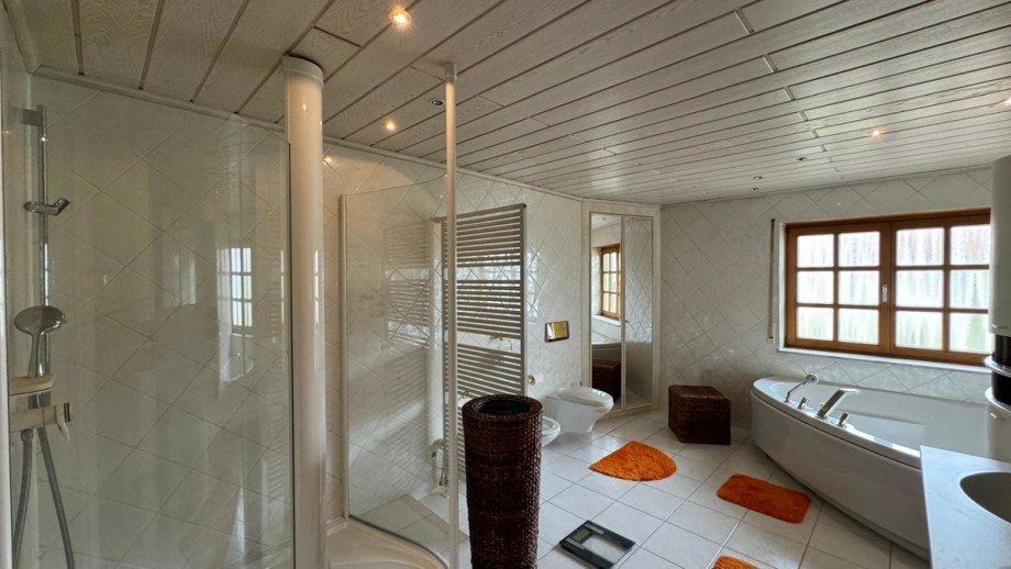 Helles Badezimmer Reihenendhaus Stutensee / Friedrichstal