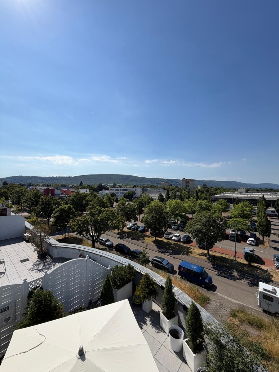 Blick aus dem Balkon Penthousewohnung Ettlingen