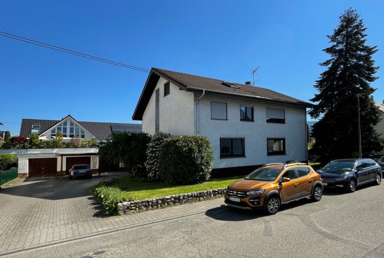 Au�enansicht Gaggenau Dachgeschosswohnung Tolle Gelegenheit f�r die ersten eigenen vier W�nde! ..inklusive Garage