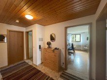 Diele oben ++ Preissenkung++
Tolles Zweifamilienhaus in Schielberg - frei ab 01.04.2025