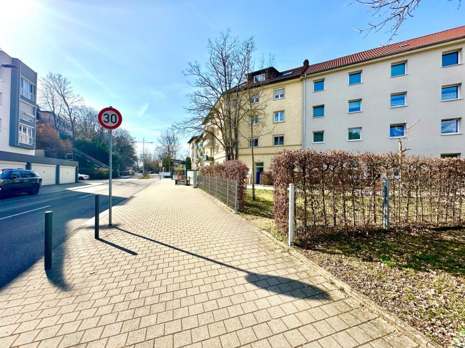 Attraktive Lage in einer 30-Zone - ideal f�r Familien und Kinder Etagenwohnung Pforzheim / Br�tzingen