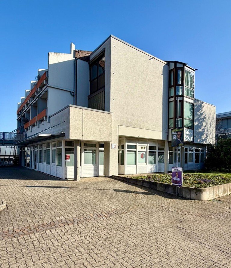 Ansicht Waldbronn - Busenbach B�rofl�che Attraktive Gewerbefl�che in Waldbronn - vielseitig nutzbar auf zwei Ebenen