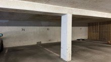 Tiefgaragenstellplatz Helle Dachgeschosswohnung mit Panoramafenster, 
Waldblick und Tiefgaragenstellplatz.