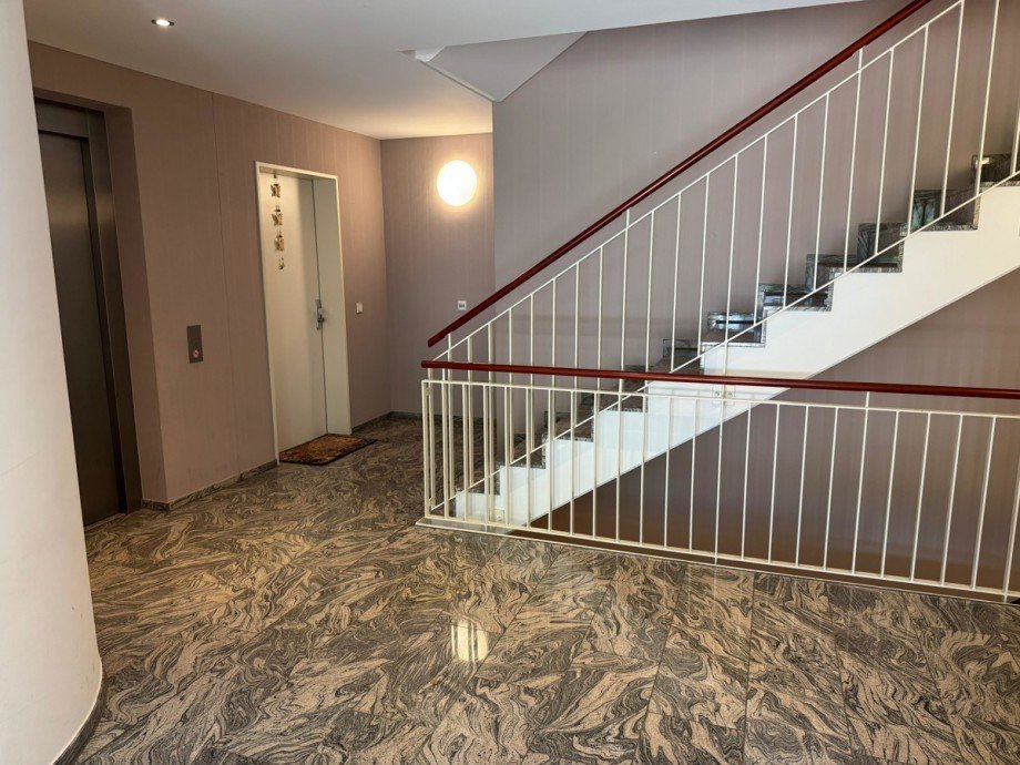 Treppenhaus Etagenwohnung Karlsruhe