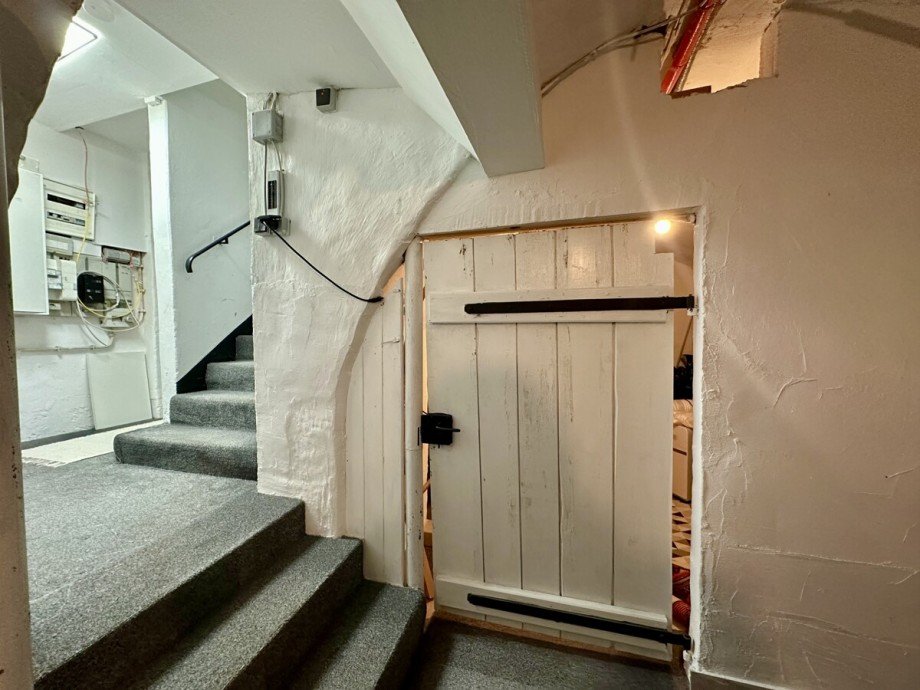 Gew�lbekeller Mehrfamilienhaus M�hlacker