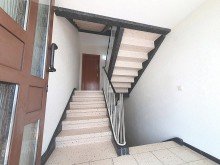 Treppenhaus zum EG Wohlf�hlatmosph�re im 2-Familienhaus mit gro�em Grundst�ck.