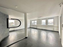 Einladender Empfangsbereich Attraktive moderne Gewerbeeinheit - vollst�ndig renoviert, sofort verf�gbar