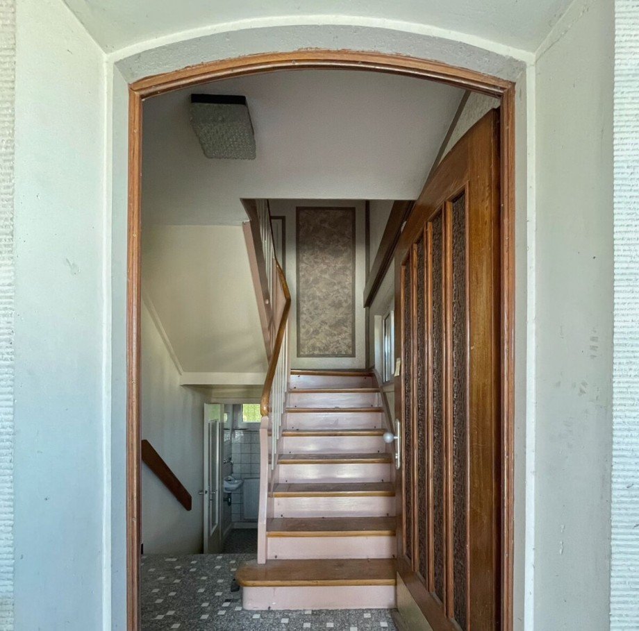 Eingang Mehrfamilienhaus Pfinztal