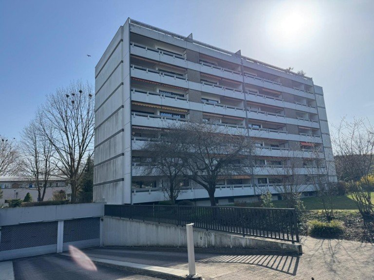 Hausansicht Ettlingen - Ettlingen Etagenwohnung Traumwohnung mit Weitblick in gefragter Lage zu verkaufen !