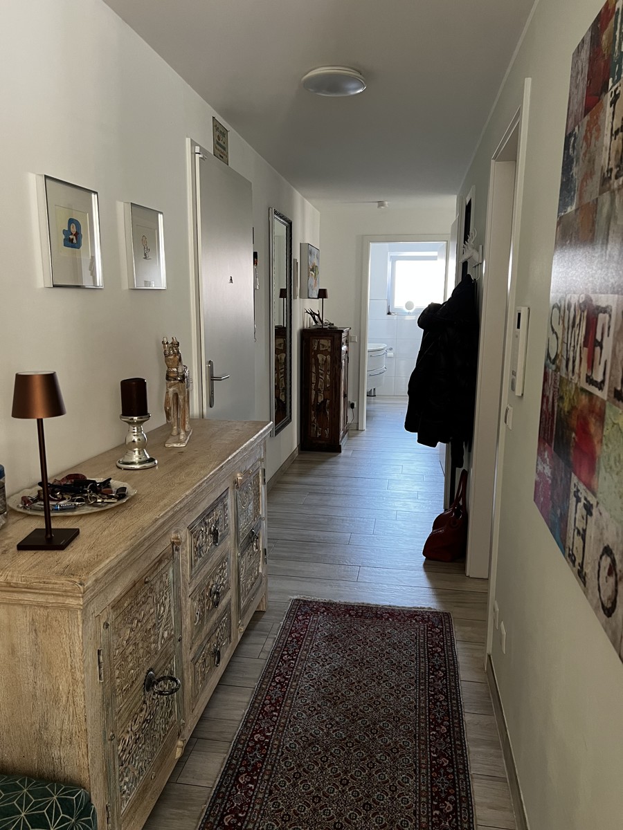 Diele Erdgeschosswohnung Karlsruhe / Stupferich