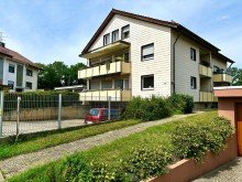 Ansicht von der Stra�e Attraktives Mehrfamilienhaus in Pforzheim-B�chenbronn -
solide Investition mit Entwicklungspotenzial