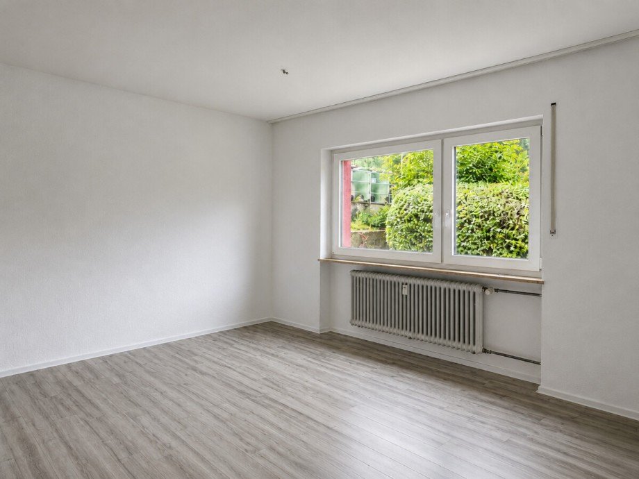 Helles Schlafzimmer zum Wohlf�hlen (KI-Visualisierung) Erdgeschosswohnung Bad Herrenalb